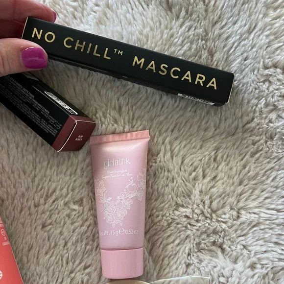 Michael Kors mini bucket bag bundle - Picture 15 of 16